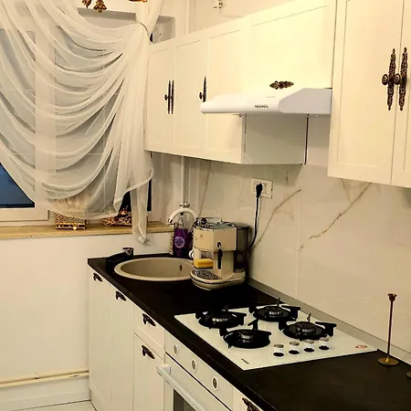 Phoenix Nest Elegant 2-bedroom Self Check-in Near Port & Old Town Lejlighed