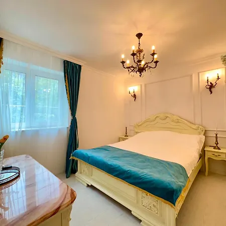 Phoenix Nest Elegant 2-bedroom Self Check-in Near Port & Old Town