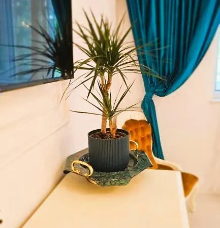 Phoenix Nest Elegant 2-bedroom Self Check-in Near Port & Old Town Apartament