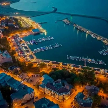 Phoenix Nest Elegant 2-bedroom Self Check-in Near Port & Old Town Apartament *