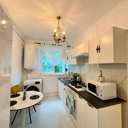 Phoenix Nest Elegant 2-bedroom Self Check-in Near Port & Old Town Appartement