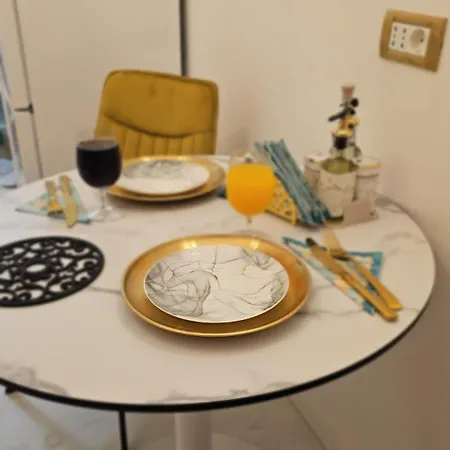 Phoenix Nest Elegant 2-bedroom Self Check-in Near Port & Old Town Appartement *