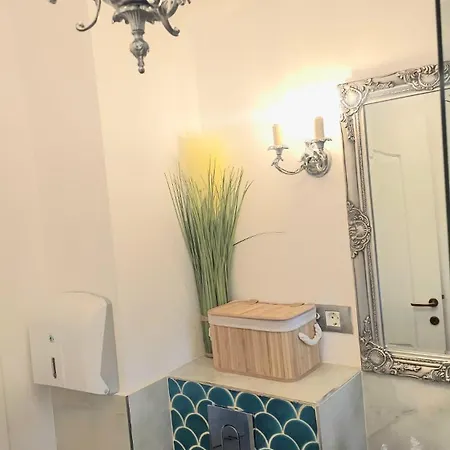 Phoenix Nest Elegant 2-bedroom Self Check-in Near Port & Old Town Appartement