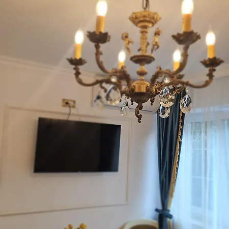 Phoenix Nest Elegant 2-bedroom Self Check-in Near Port & Old Town Appartement Constanţa