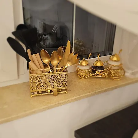 Phoenix Nest Elegant 2-bedroom Self Check-in Near Port & Old Town Appartement *