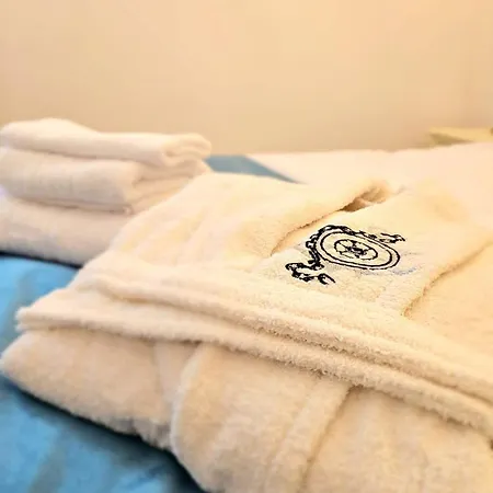 Phoenix Nest Elegant 2-bedroom Self Check-in Near Port & Old Town Appartement